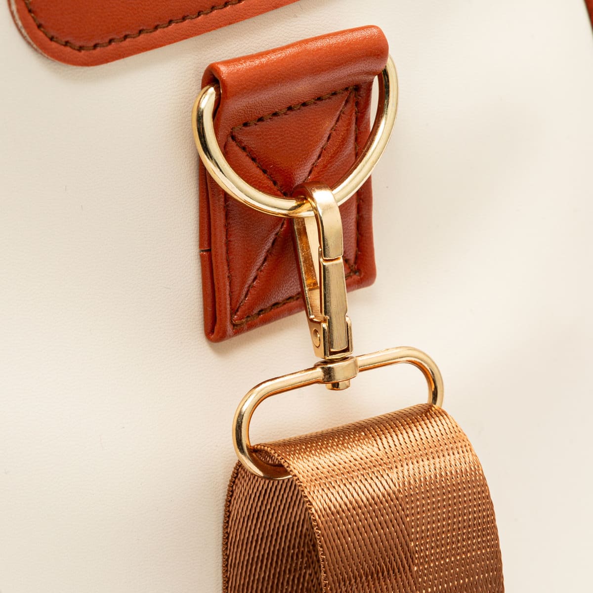 Velora Travel Bag™