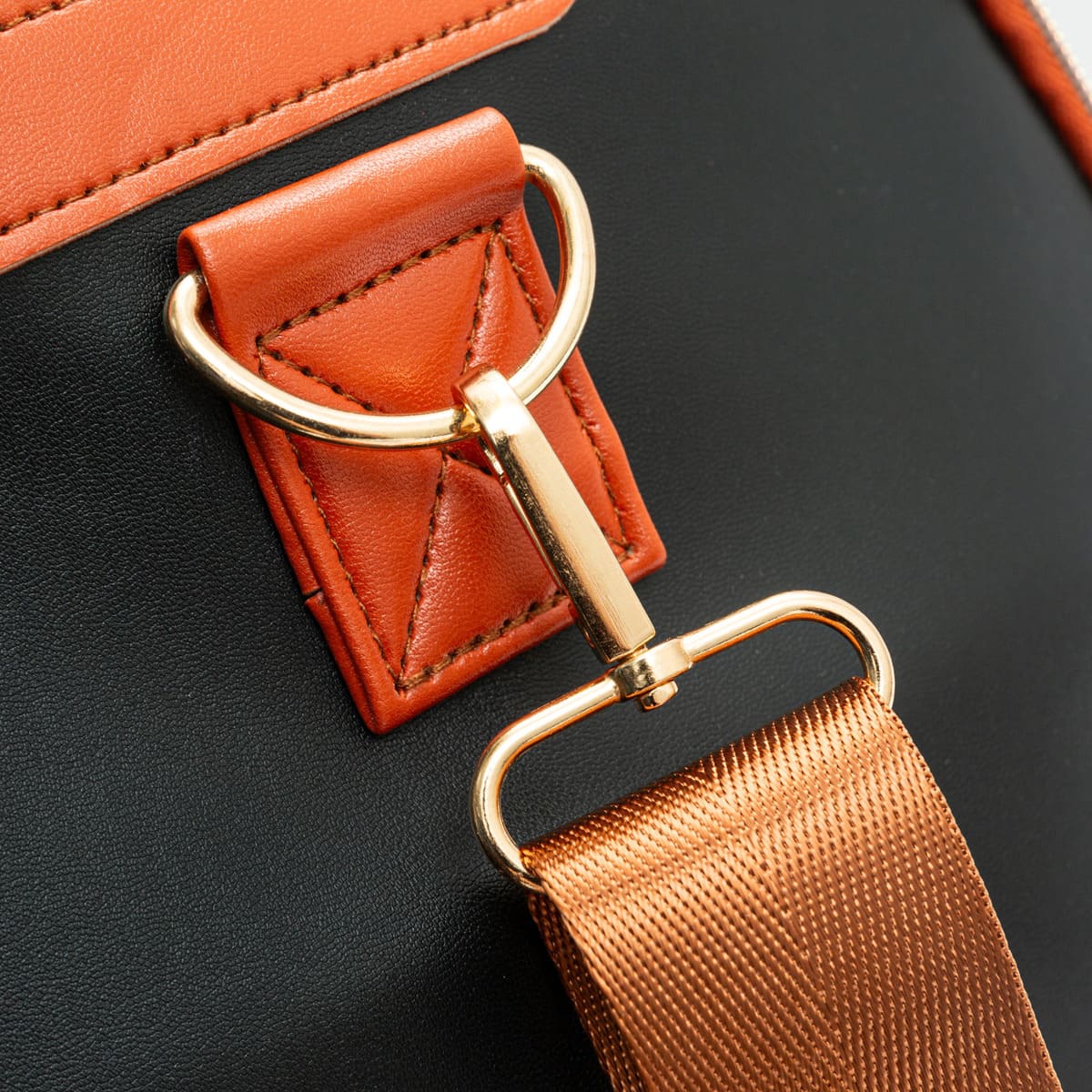 Velora Travel Bag™