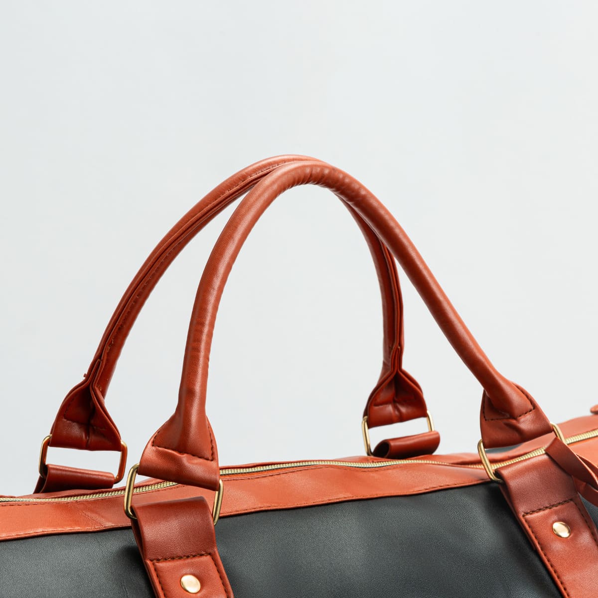 Velora Travel Bag™