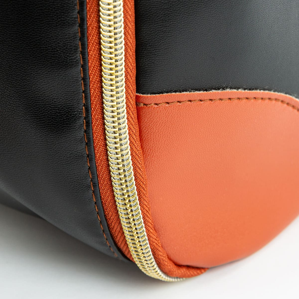 Velora Travel Bag™