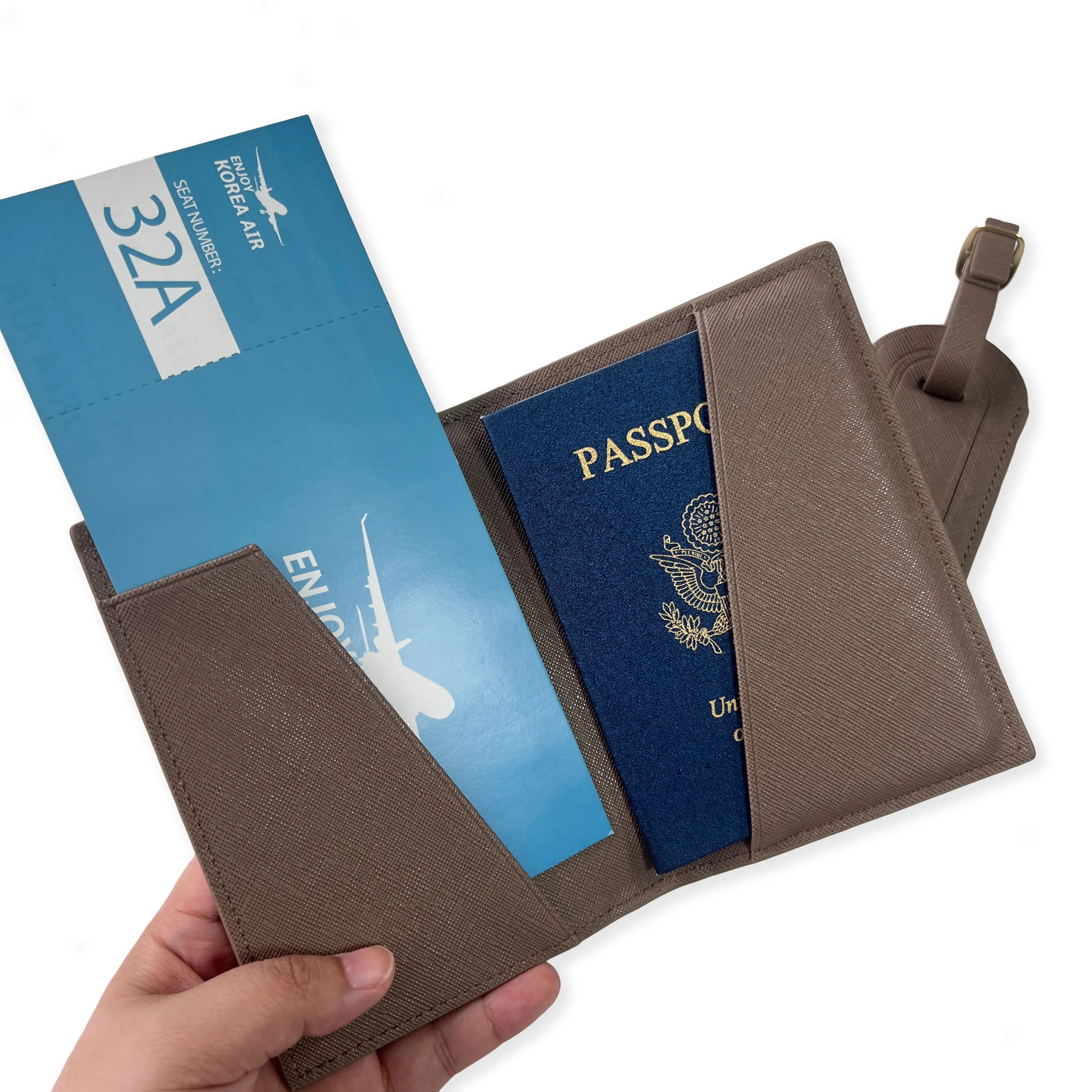 Velora Travel Set: Passport Holder & Luggage Tags